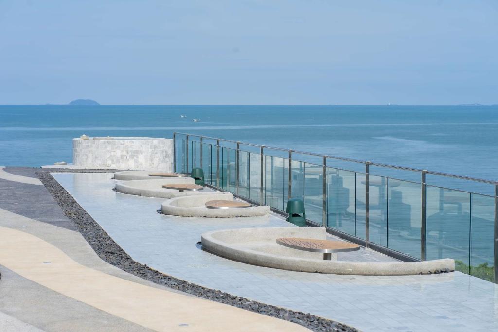 Bayphere Hotel Pattaya Ban Nong Hin  Exterior photo
